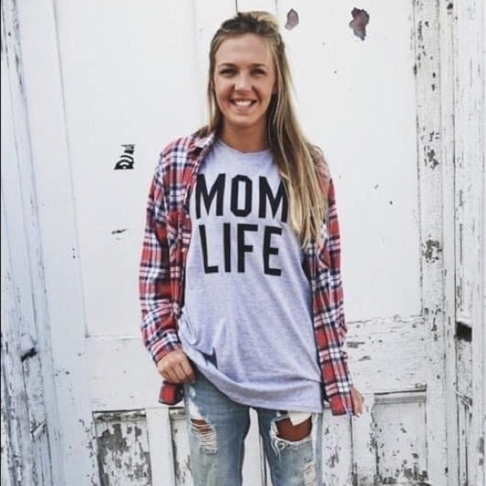 Mom Life Graphic Unisex Tee